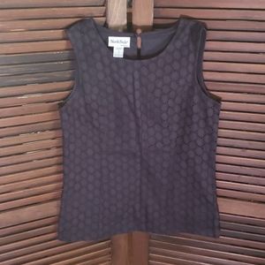 North Style Sleeveless Blouse
